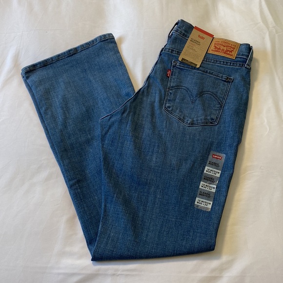 NWT Levi’s Classic Bootcut Jeans - Picture 14 of 15